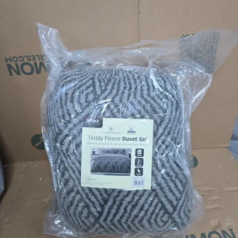 INEZ GEO TEDDY DUVET COVER SET – CHARCOAL/GREY, DOUBLE