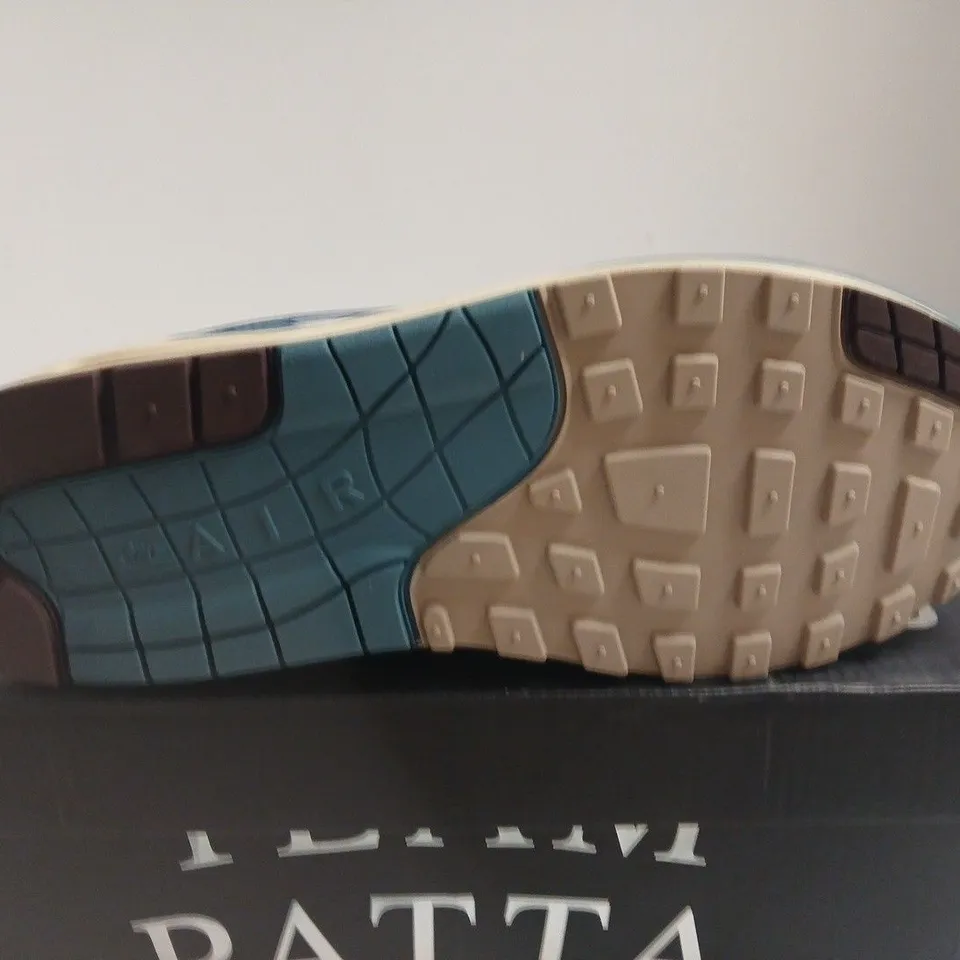 BOXED PAIR OF PATTA X NIKE AIR MAX 1 SNEAKERS – GREY/TEAL, UK 9.5