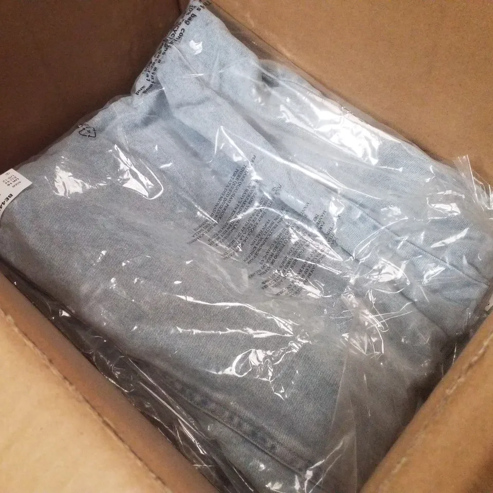 BOX CONTAINING APPROXIMATELY 10 BRAND NEW SIMPLY BE TENCEL LIGHT WASH MAXI SKIRT - SIZE 16