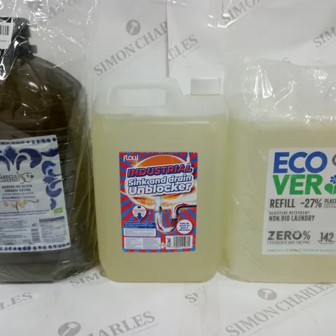 BOX OF APPROX 3 ASSORTED LIQUIDS TO INCLUDE - ECO VER BIO LAUNDRY - SINK AND DRAIN UNBLOCKER - EXTRA VIRGIN OLIVE OIL
