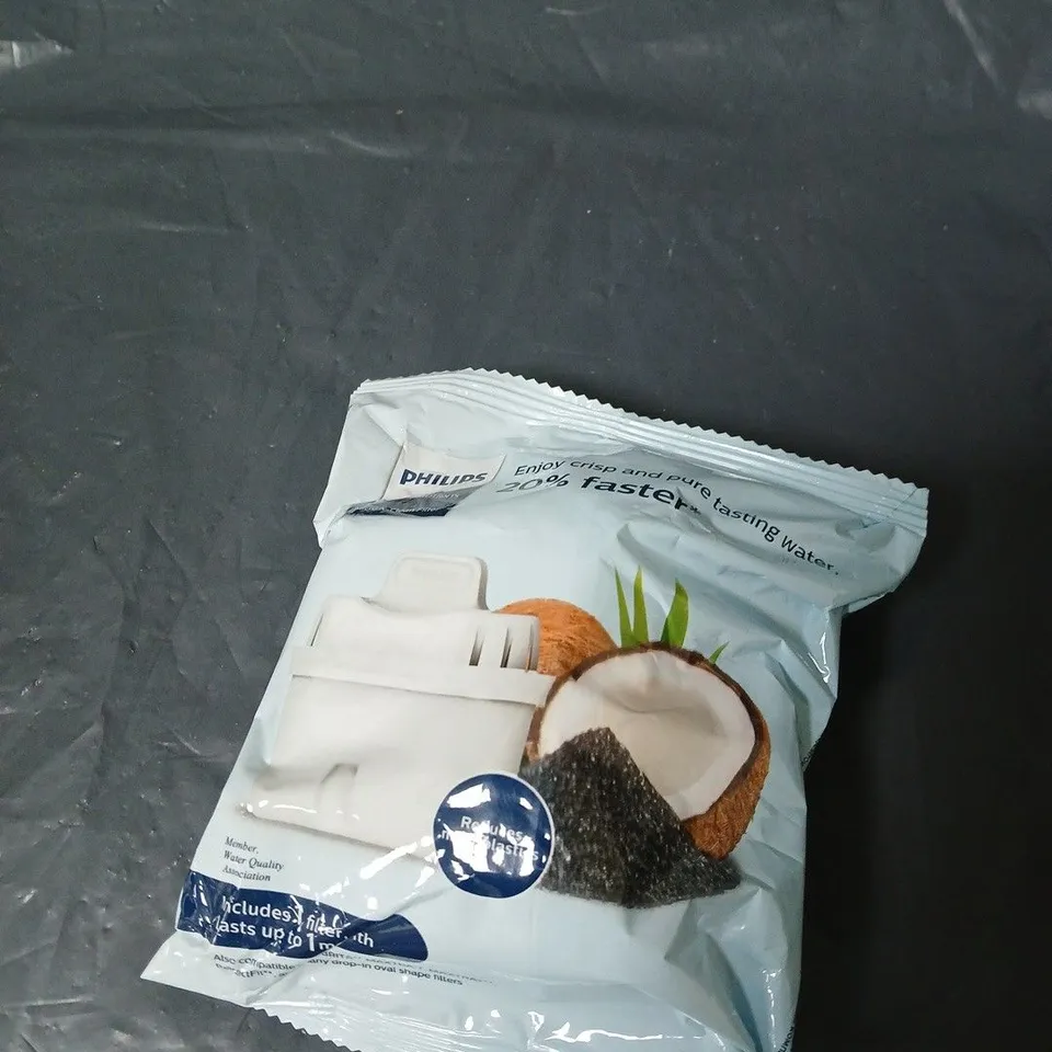 BOX OF APPROXIMATELY 20 ASSORTED ITEMS INCLUDING BRIERS GLOVES , MOTUL MOTOR OIL AND PHILIPS WATER FILTER 