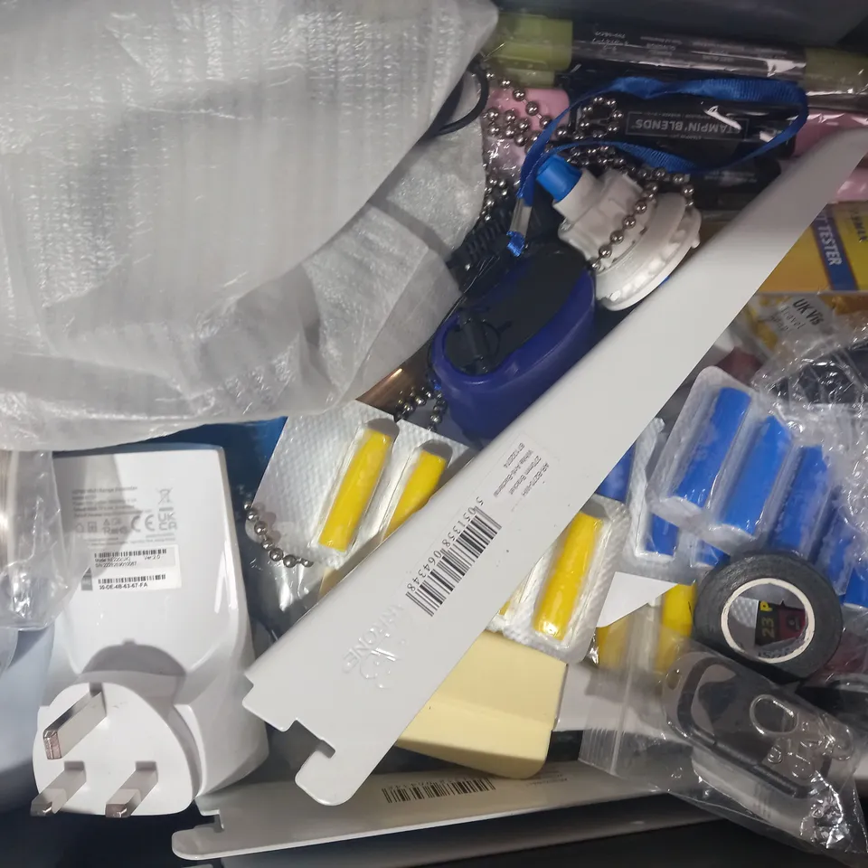 LOT OF APPROXIMATELY 15 ASSORTED HOUSEHOLD ITEMS TO INCLUDE 7-DAY POCKET SIZE PILL BOX, SKY REMOTE, BEIKELL POWER ADAPTER, ETC