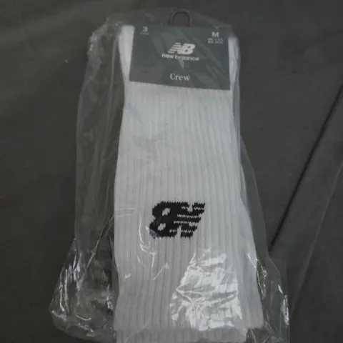 SEALED NEW BALANCE CREW SOCKS - 3 PACK - SIZE M