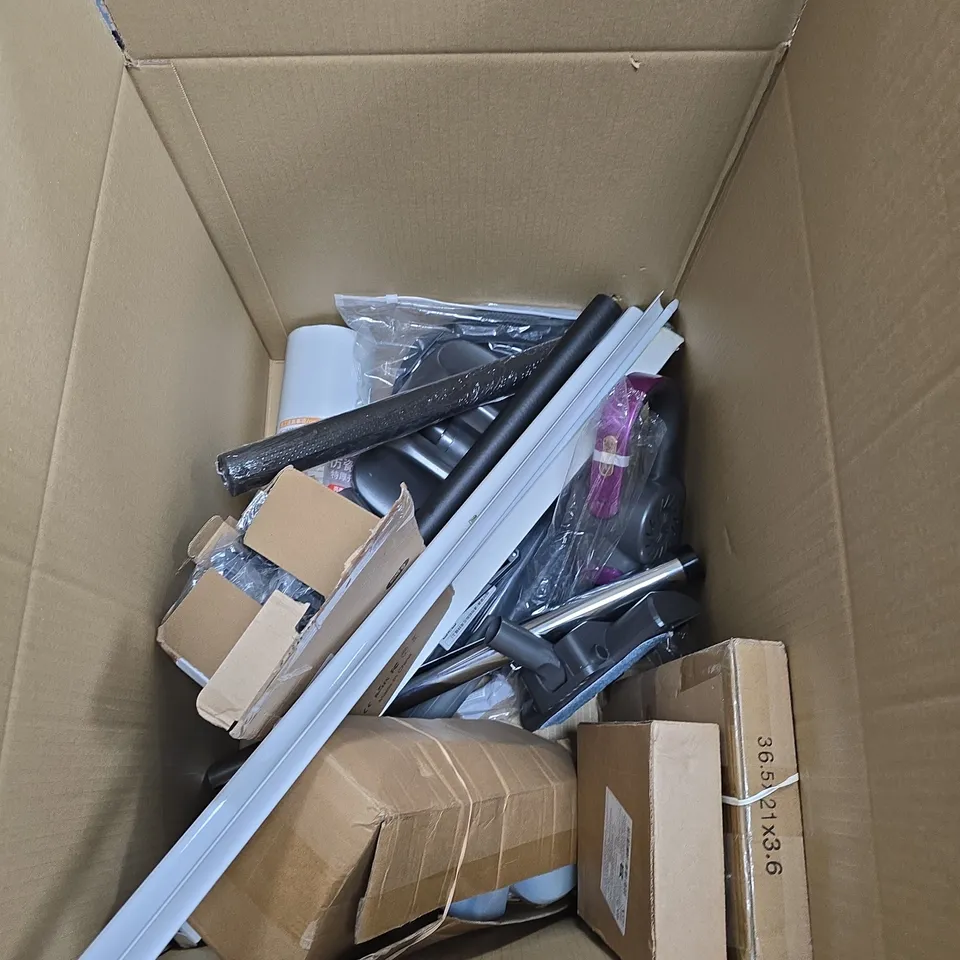 BOX OF APPROXIMATELY 15 ASSORTED HOUSEHOLD ITEMS TO INCLUDE WALLPAPER, PAMPERS BABY WIPES AND A BLADELESS NECK FAN