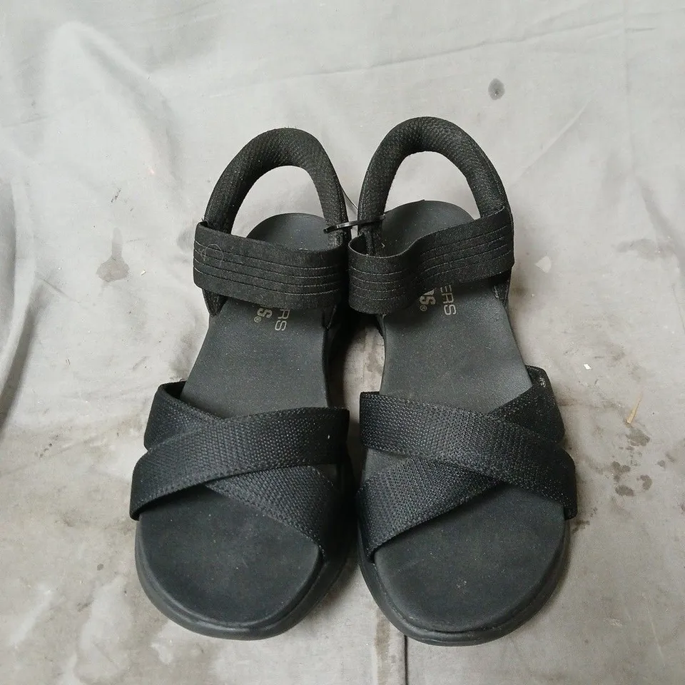 SKECHERS SLIP INS SANDALS BLACK UK SIZE 4.5