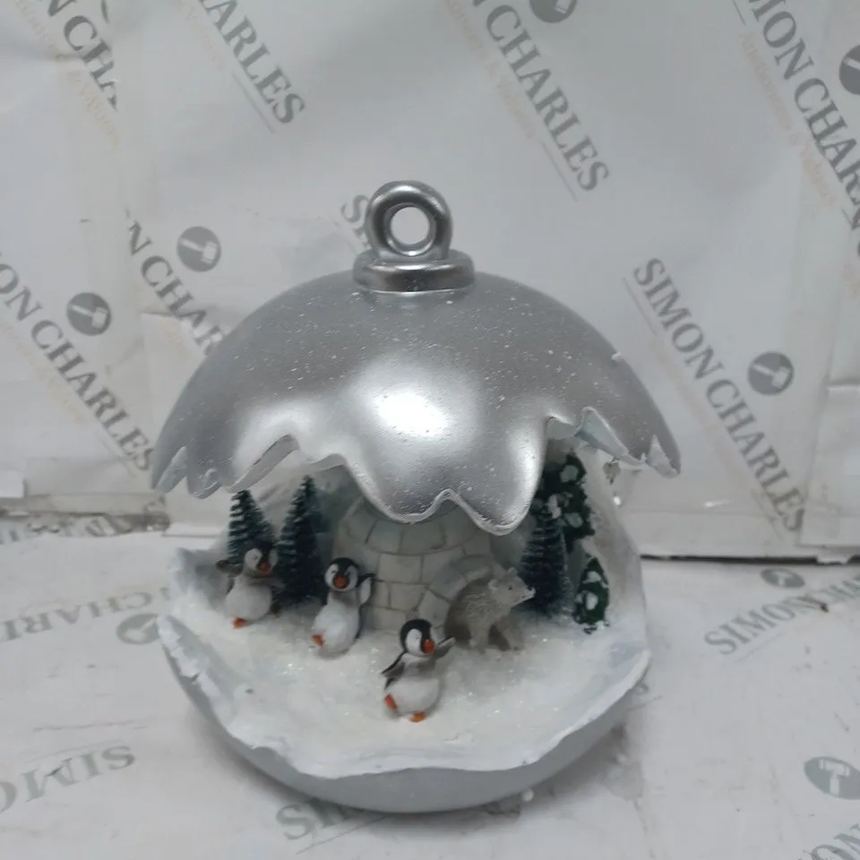 SANTA EXPRESS CHRISTMAS DETAILED BAUBLE DECORATION 