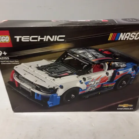 BOXED LEGO TECHNIC NASCAR NEXT GEN CHEVROLET CAMARO - 42153