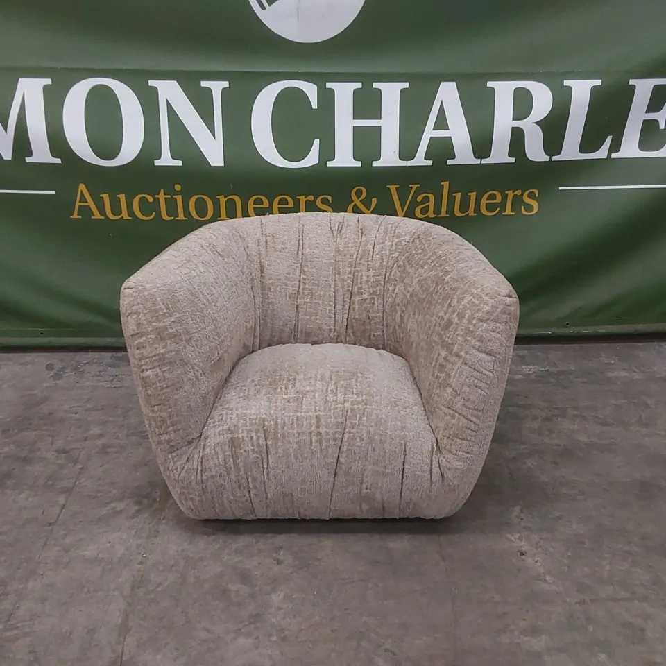 QUALITY DESIGNER ROCHE SWIVEL CHAIR IN OMBRE FABRIC - BEIGE 