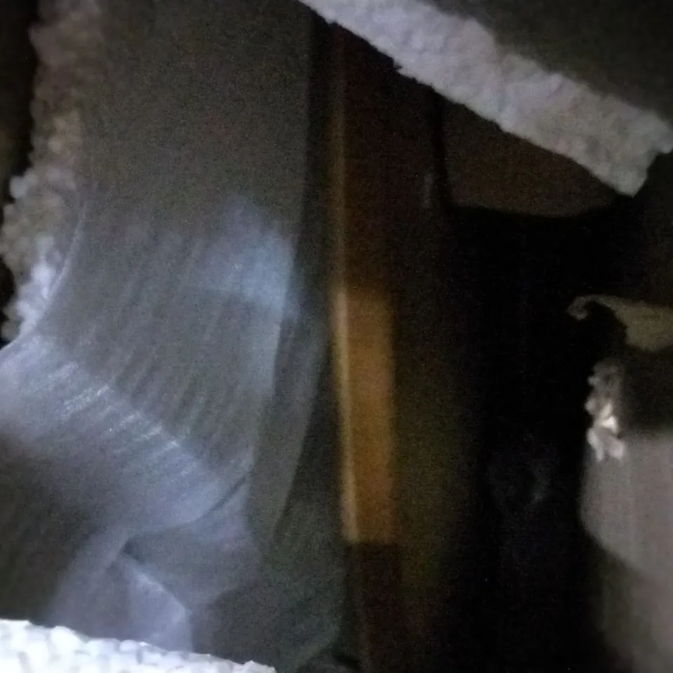 BOXED MOREHOUSE DINING TABLE