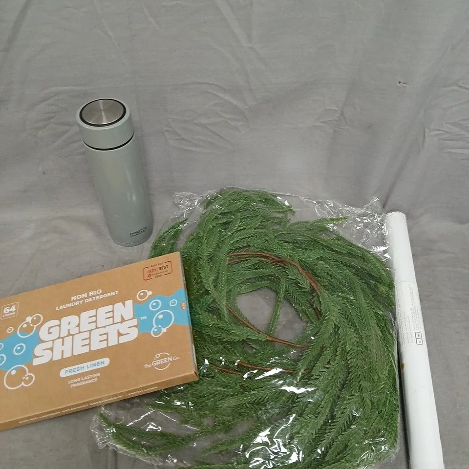 APPROXIMATELY 15 ASSORTED HOUSEHOLD PRODUCTS TO INCLUDE WALLPAPER, GREEN SHEETS, NUBY BOTTLE ETC