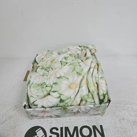 DAISY-PRINT THROW BLANKET IN FLORAL GIFT BOX