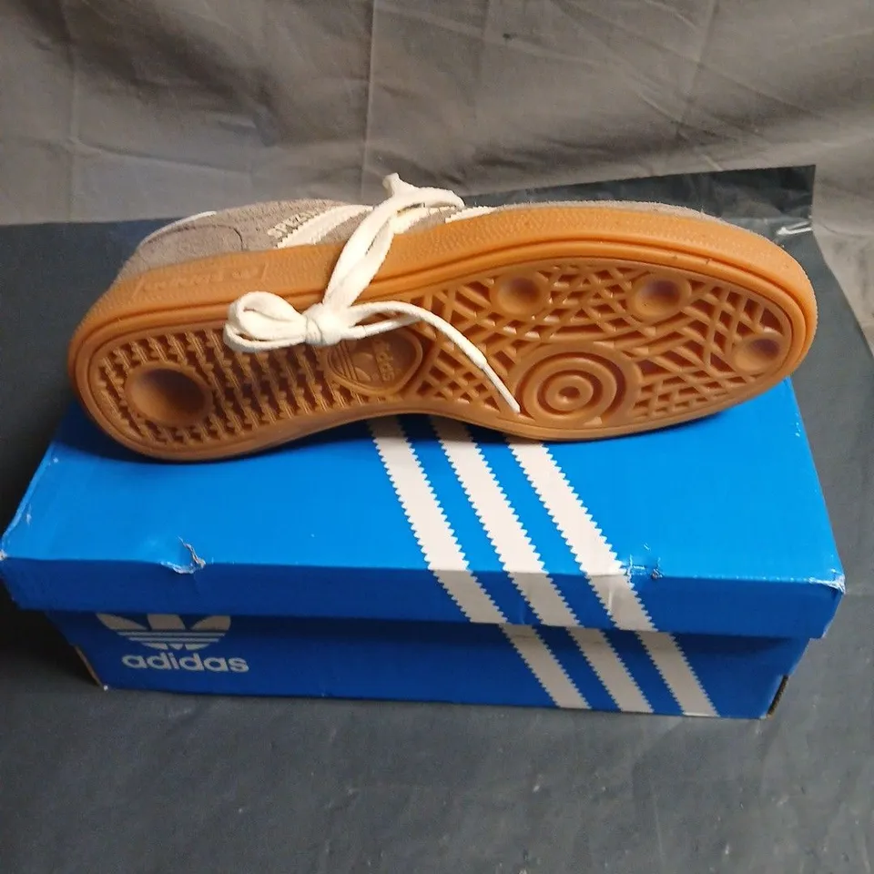 ADIDAS SPEZIAL TRAINERS – BROWN SUEDE, GUM SOLE, WHITE STRIPES UK 4