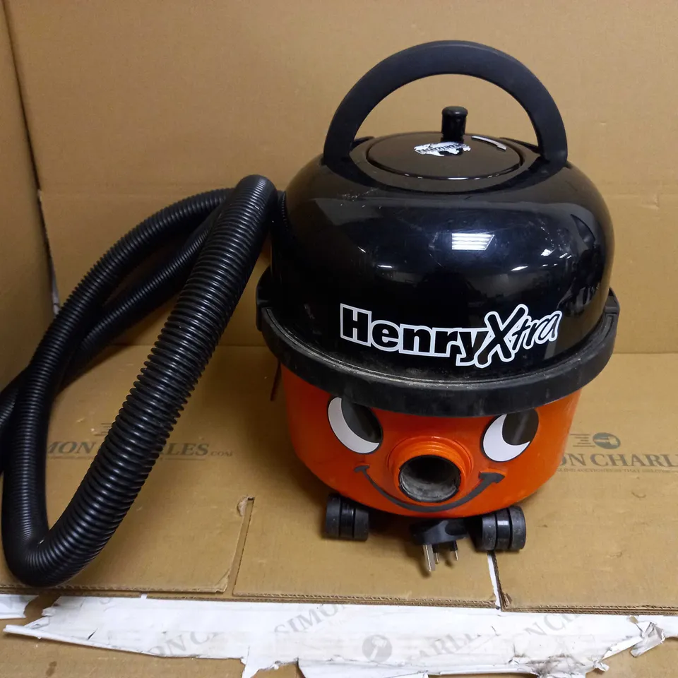 NUMATIC HENRY XTRA VACUUM CLEANER