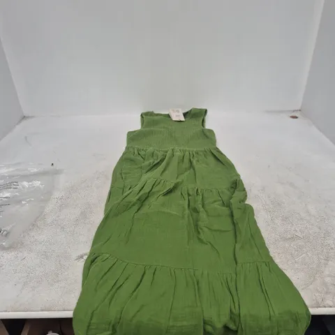 NOBODY'S CHILD PETITE SLEEVELESS CHARLIE MIDAXI DRESS β GREEN, UK 6
