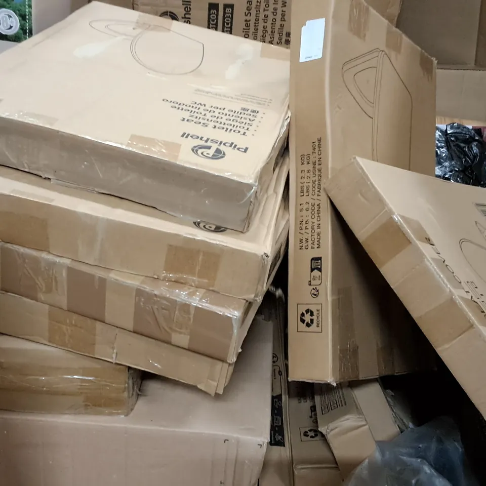 PALLET OF ASSORTED HOUSEHOLD ITEMS TO INCLUDE AIDAPT TOILET SEAT, COMPUTER MONITOR AND HEATED UNDERBLANKET