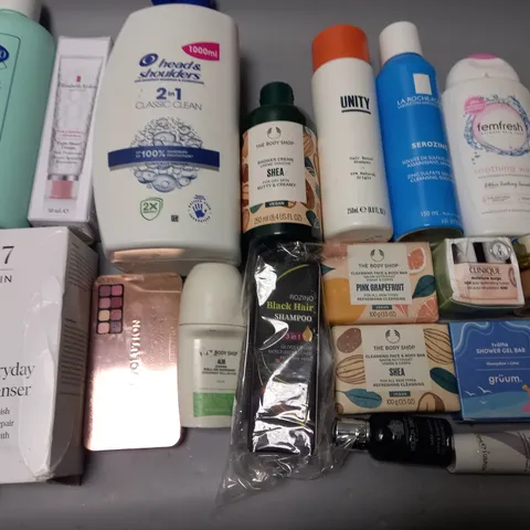 LOT OF APPROXIMATELY 20 ASSORTED HEALTH AND BEAUTY ITEMS TO INCLUDE REVOLUTION SHADOW PALETTE, 47 SKIN EVERYDAY CLEANSER AND BODYSHOP SOAP