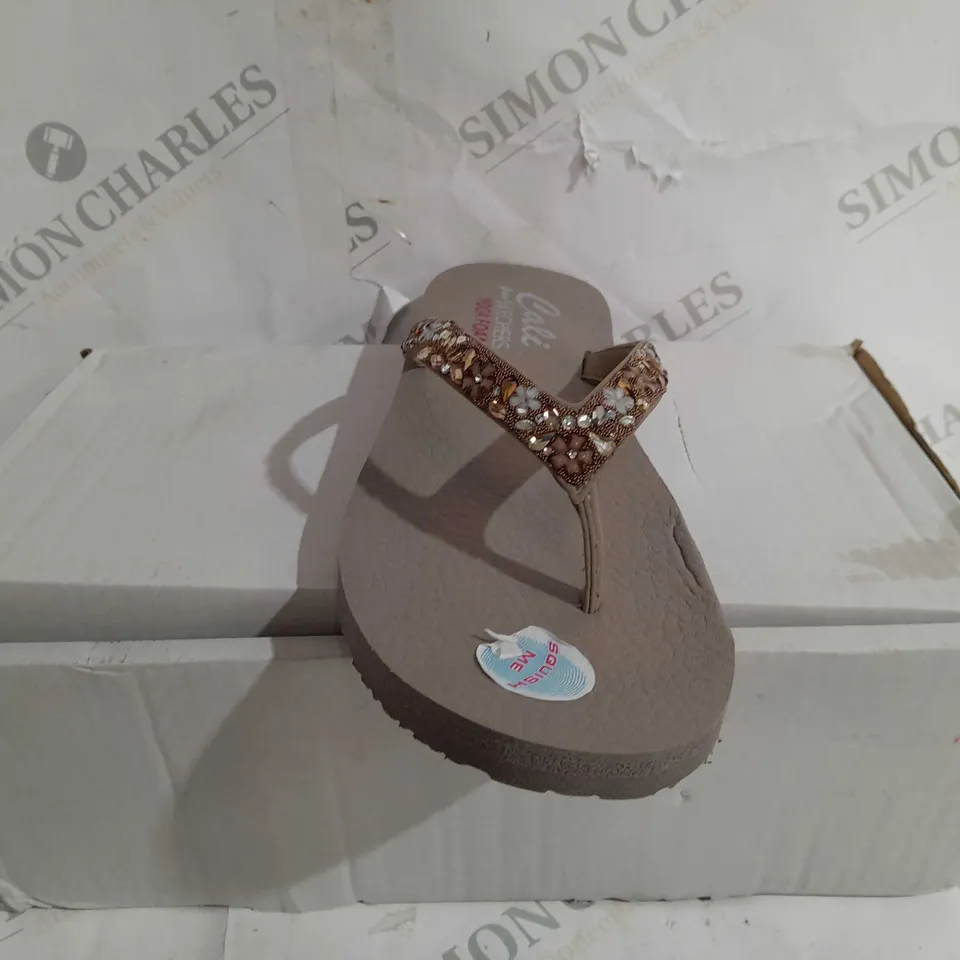 SKECHERS JEWEL STRAP SANDALS, GREY - UK SIZE 8