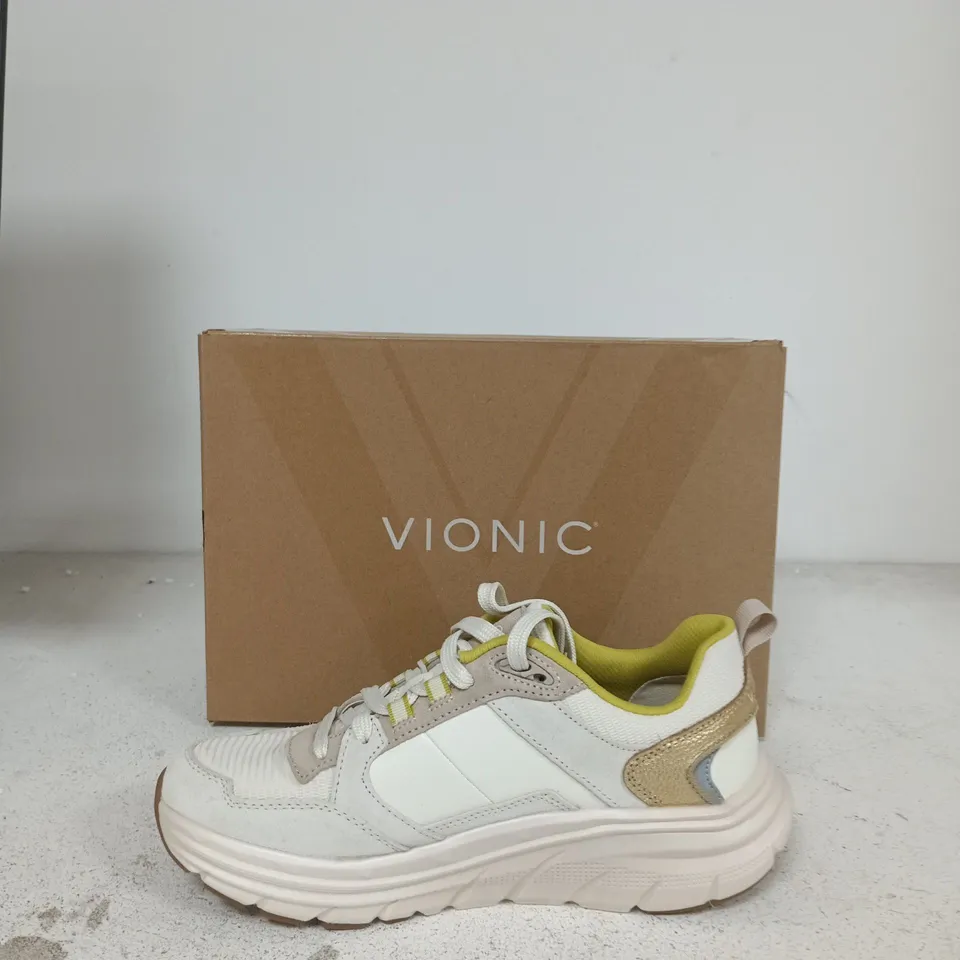 VIONIC WOMEN'S SNEAKERS – WHITE/BEIGE WITH GOLD HEEL ACCENT SIZE UK 6