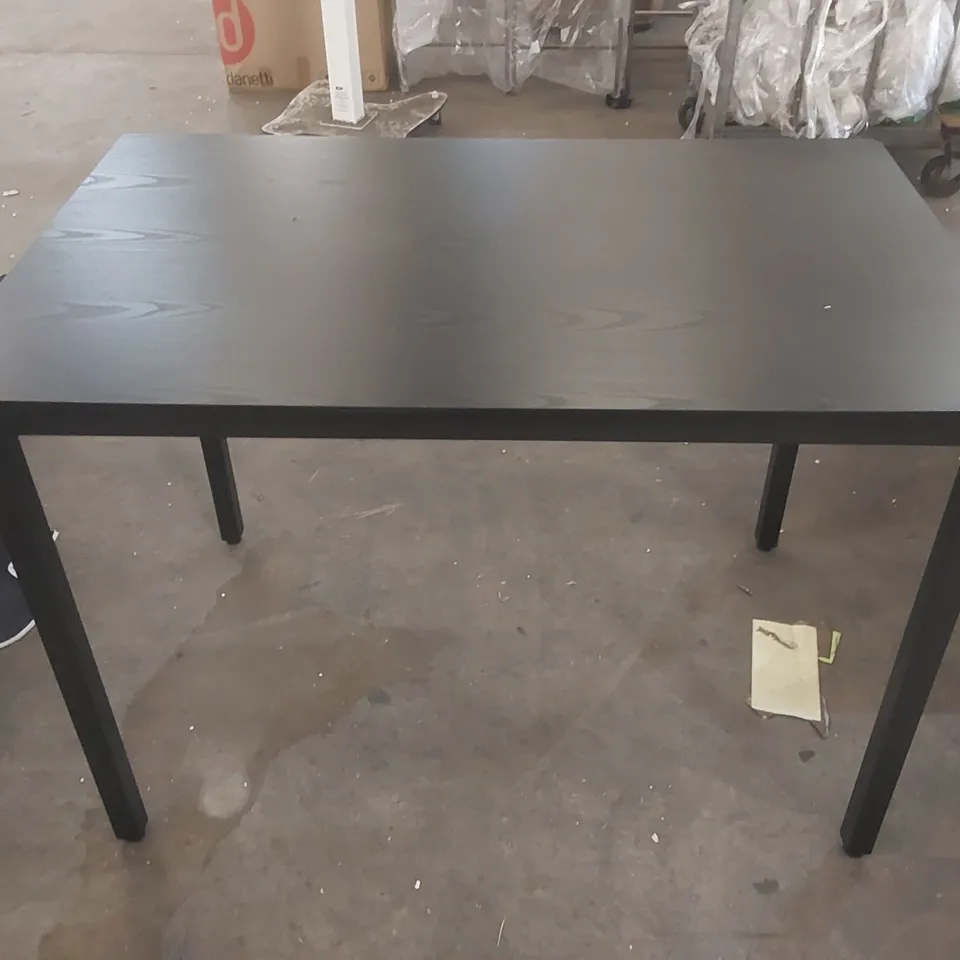 DESIGNER WOODEN DINING TABLE