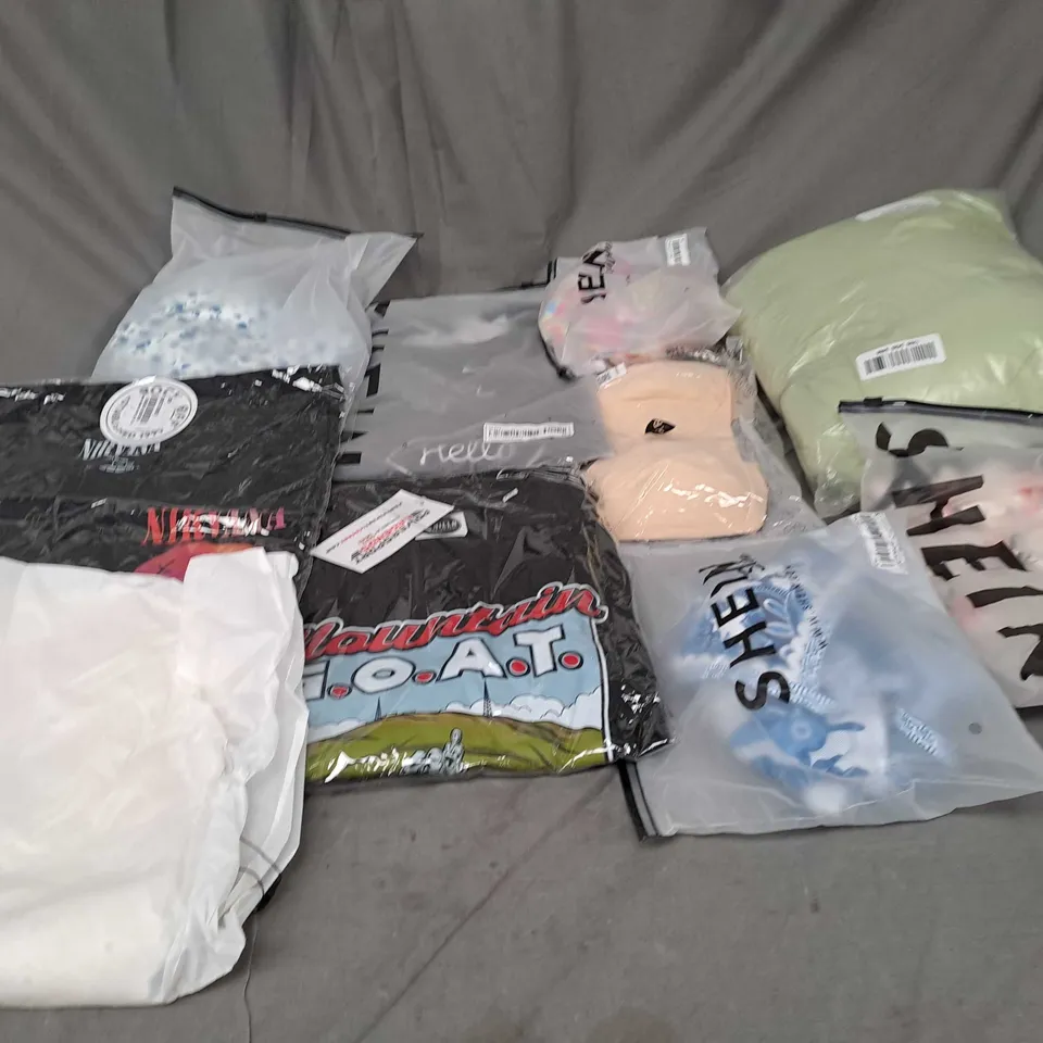 BOX OF ASSORTED CLOTHING ITEMS IN VARIOUS COLOURS, SIZES AND STYLES