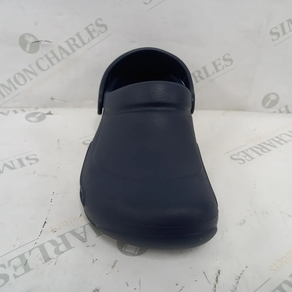 CROCS AT WORK BLUE MARINE SHOES - UK 4/5