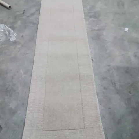 QUALITY DESIGNER AREA RUG - APPROXIMATELY 230X60CM