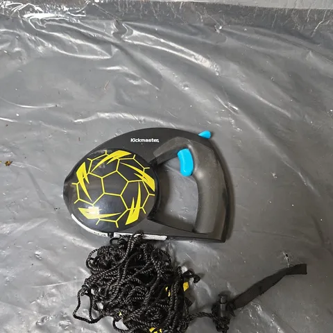 KICKMASTER CLOSE CONTROL FOOTBALL TRAINER 