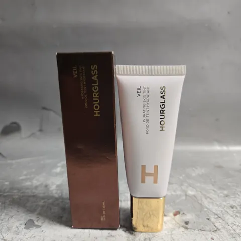 HOURGLASS VEIL HYDRATING SKIN TINT - 35ML