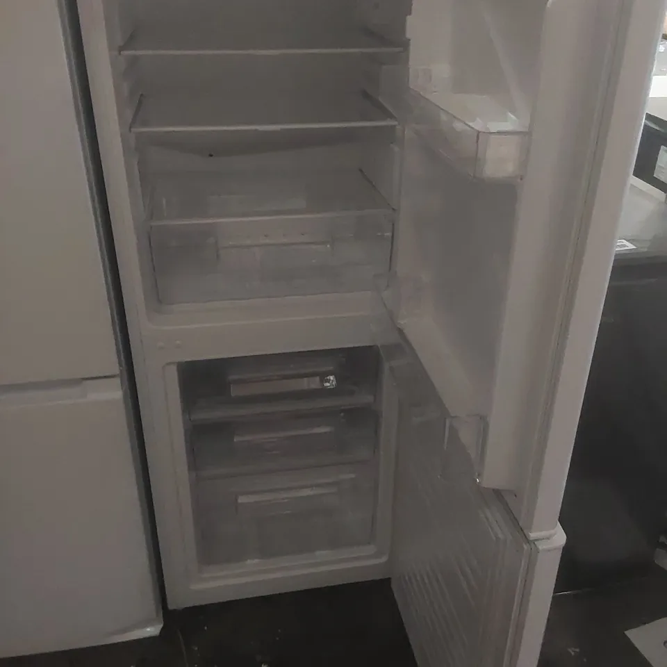 LOGIK LE55CW23 50/50 FRIDGE FREEZER - WHITE