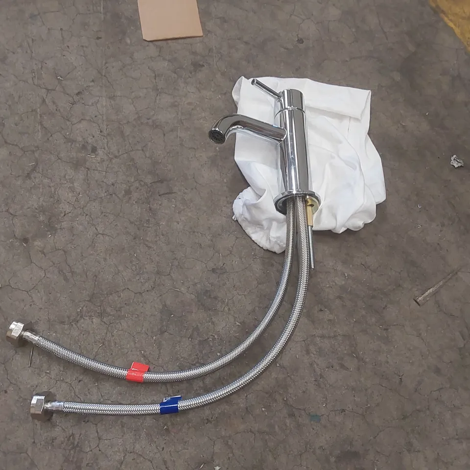 BOXED HOT AND COLD TAP