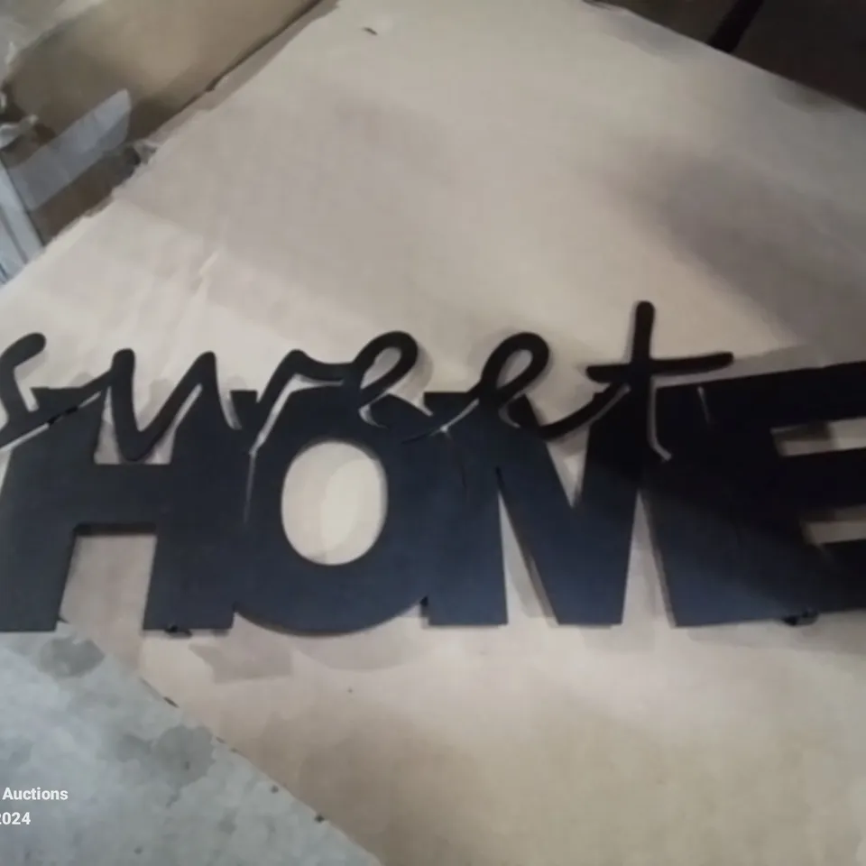 BOXED METAL SWEET HOME SIGN