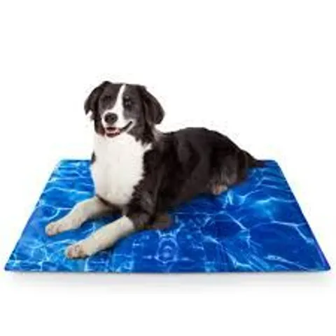 BOXED FUR DREAMS PREMIUM PET COOLING MAT - MEDIUM