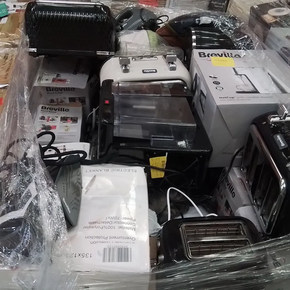 PALLET CONTAINING A LARGE QUANTITY OF ELECTRICAL PRODUCTS TO INCLUDE;TOASTER,STEAM IRON,DEEP FAT FRYER 