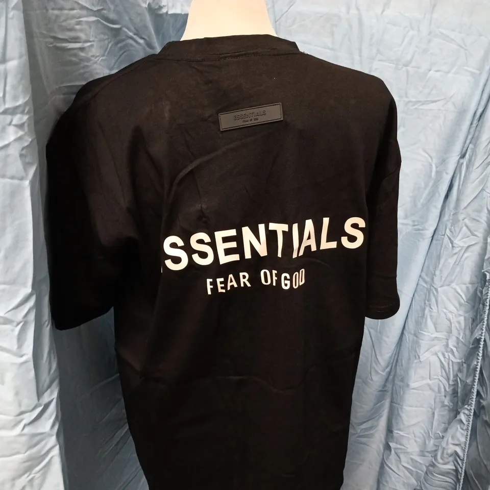 FEAR OF GOD ESSENTIALS T-SHIRT – BLACK, UK MEDIUM (M)