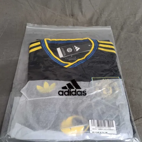 BAGGED MANCHESTER UNITED AWAY JERSEY - SIZE SMALL