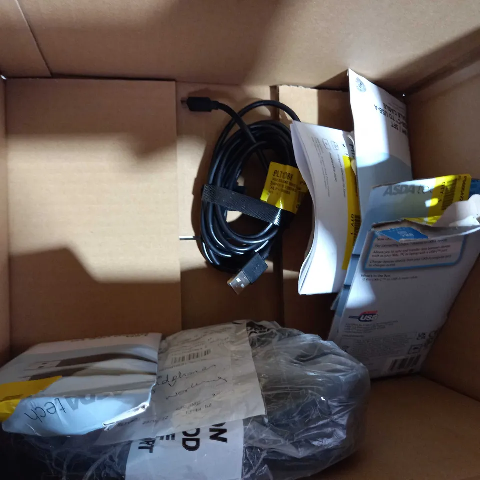 LOT OF APPROXIMATELY 10 ASSORTED HOUSEHOLD ITEMS TO INCLUDE ASDA TECH KIDS HEADPHONES, ONN USB POWERED STEREO SPEAKERS, LOGITECH Z120 PC SPEAKERS, ETC