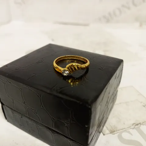 DESIGNER GOLD COLOURED RING