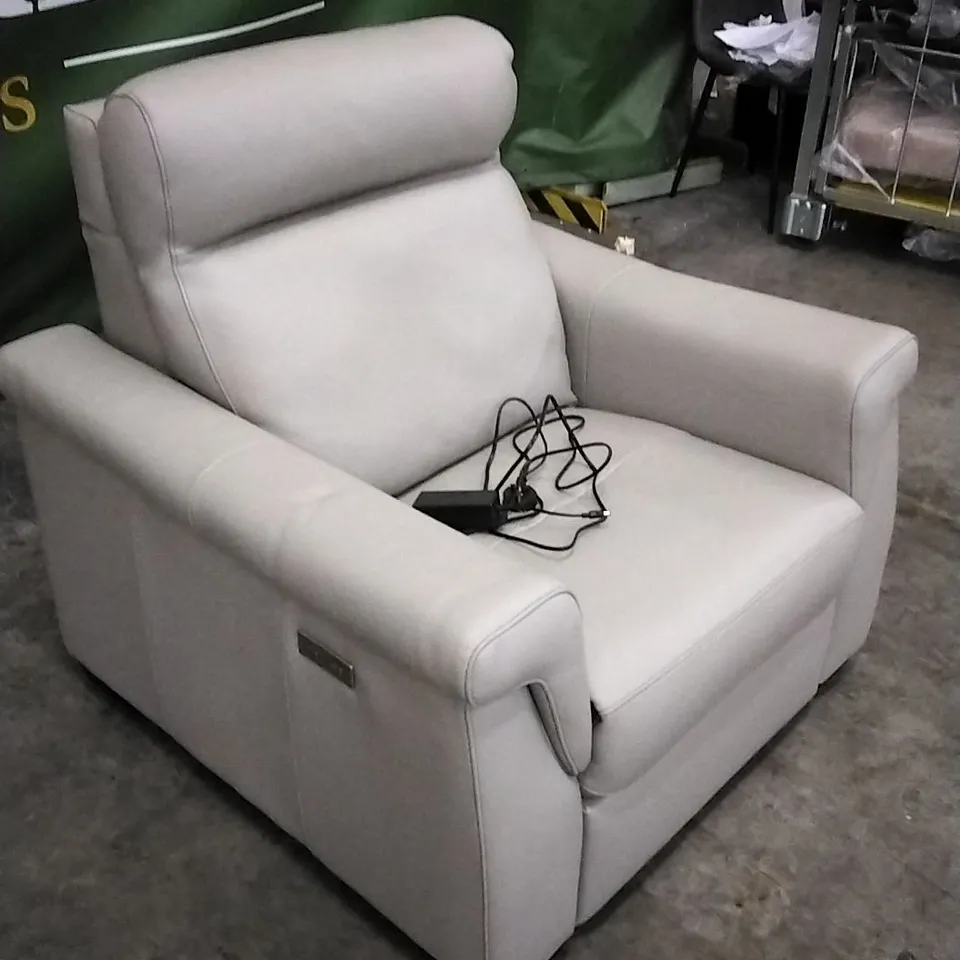 QUALITY ITALIAN DESIGNER ADRIANO POWER RECLINER WHITE GREY LEATHER ARMCHAIR