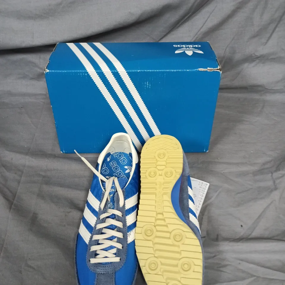 ADIDAS BLUE SNEAKERS WITH WHITE STRIPES 