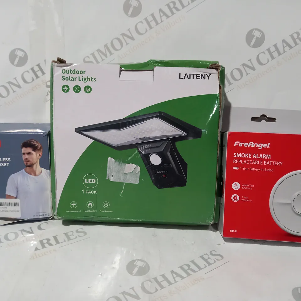 BOX OF APPROXIMATELY 5 ASSORTED HOUSEHOLD ITEMS TO INCLUDE FIREANGEL SMOKE ALARM, LAITENY OUTDOOR SOLAR LIGHTS, TRUE WIRELESS HEADSET, ETC