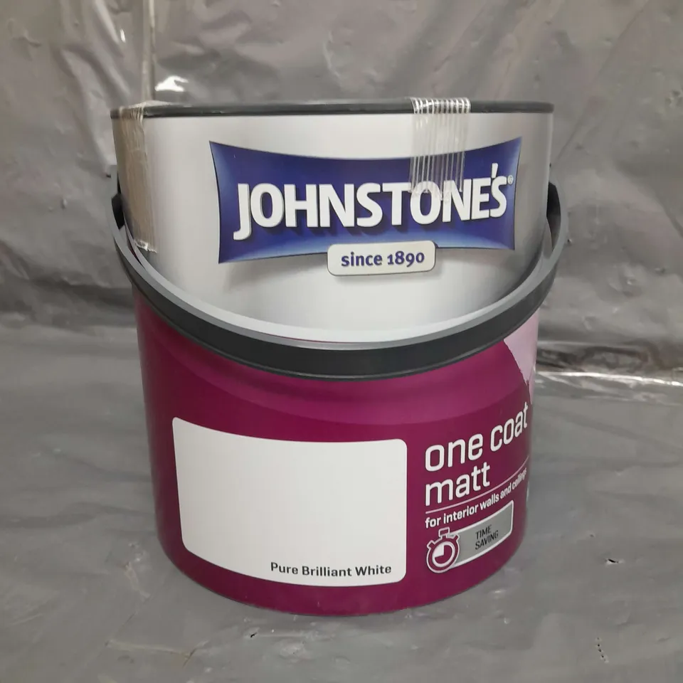 JOHNSTONES ONE COAT MATT EMULSION PAINT BRILLIANT WHITE 2.5L 
