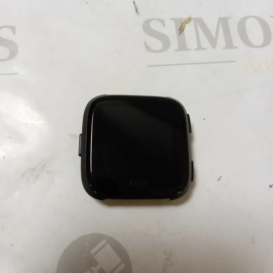 FITBIT VERSA HEALTH AND FITNESS SMARTWATCH