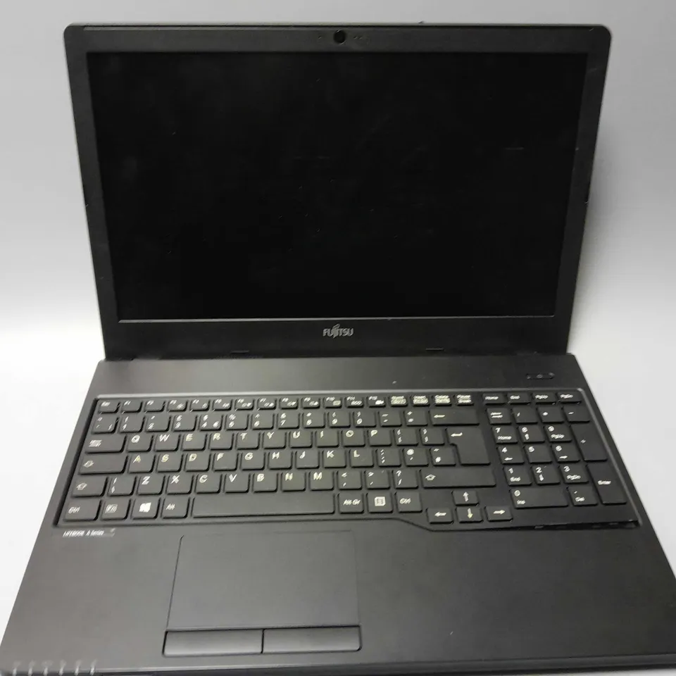 FUJITSU LIFEBOOK A555 LAPTOP 