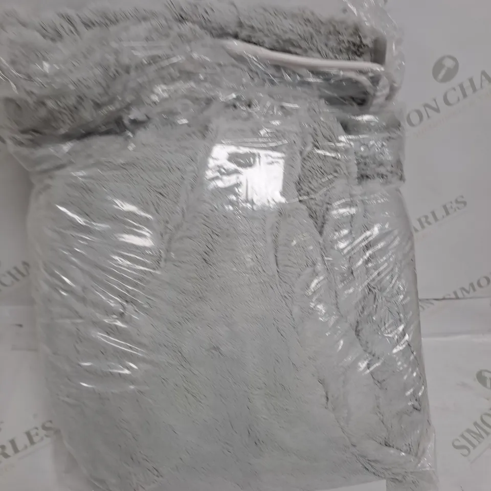 BOXED COZEE HOME VELVETSOFT HEATED THROW IN LIGHT GREY