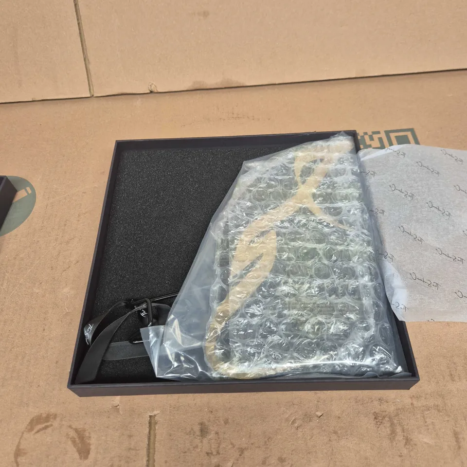 THE SUKOON CO 3D METAL FRAME – BOXED (CARE INSTRUCTIONS INCLUDED) 