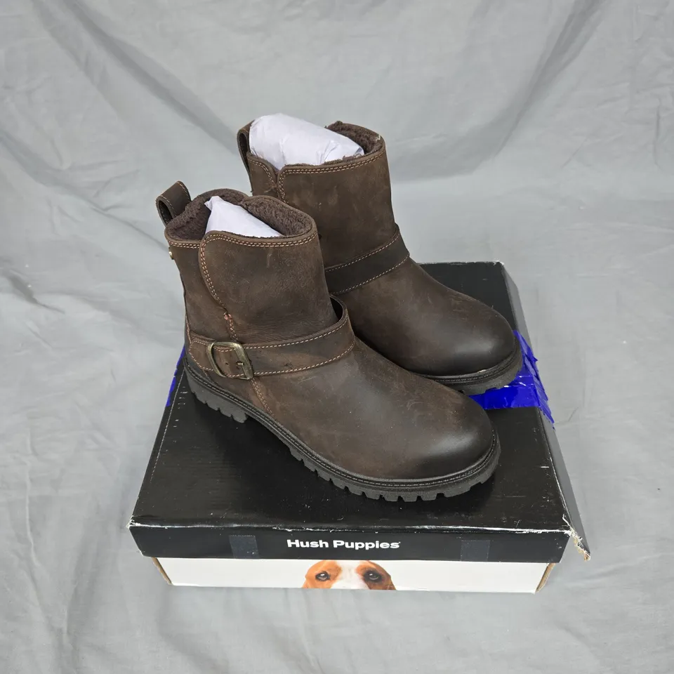 HUSH PUPPIES BROWN LEATHER ANKLE BOOTS. UK SIZE 4
