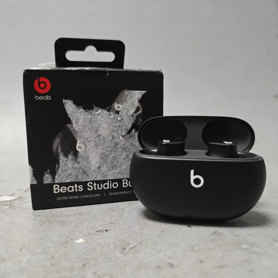 BOXED BEATS STUDIO BUDS IN BLACK