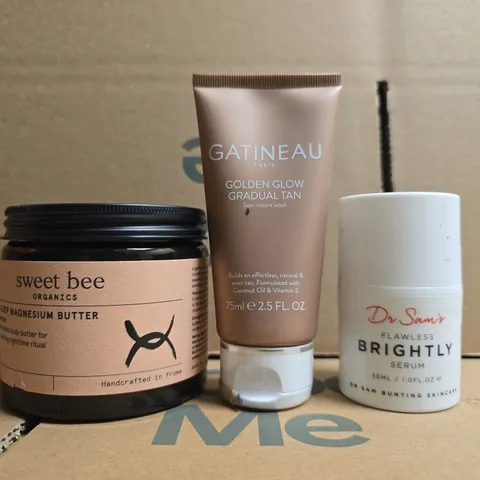 APPROXIMATELY 15 ASSORTED COSMETIC ITEMS TO INCLUDE SWEET BEE, GATINEAU, ETC - COLLECTION ONLY