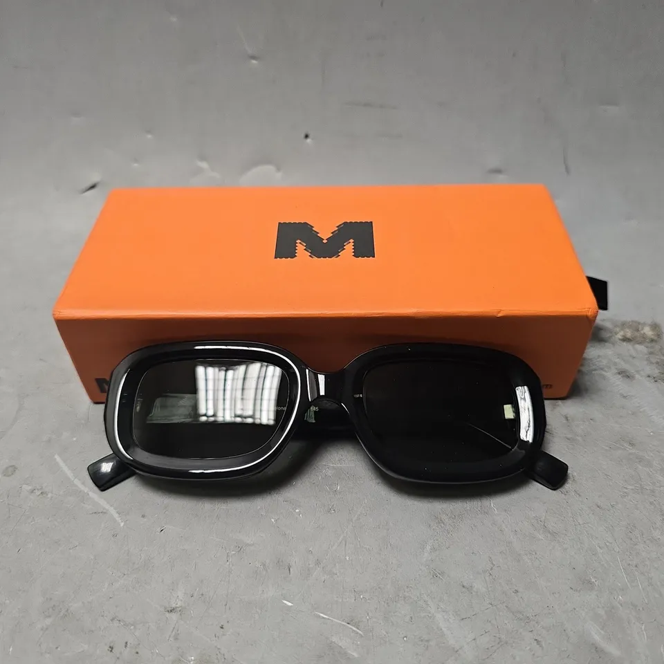 BOXED MELLER BLACK CLASSIC SUNGLASSES 