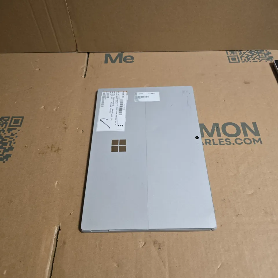 MICROSOFT SURFACE PRO 6 TABLET – 12.3-INCH DISPLAY, I5-8500U, 8GB RAM, 128GB – SILVER- CRACK ON SCREEN 